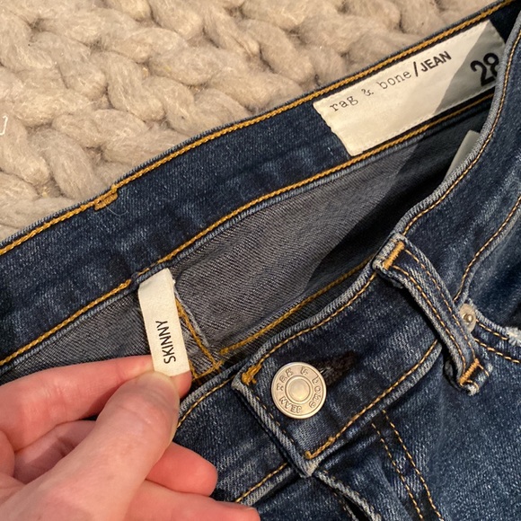 Rag & Bone skinny ripped jeans - size 28 - Picture 15 of 15